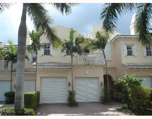 790 Andrews Avenue, Unit B102